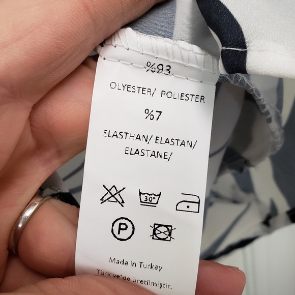 Polo Bonetta, NWT, white black zebra print long sleeve button down blouse, L/XL - Picture 9 of 11